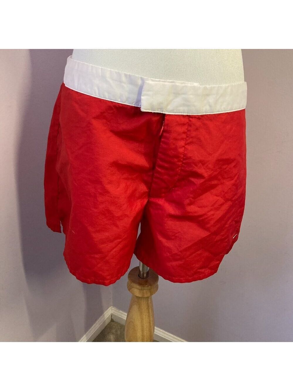 Nike Bermuda Shorts, Size M - Picture 5 of 8